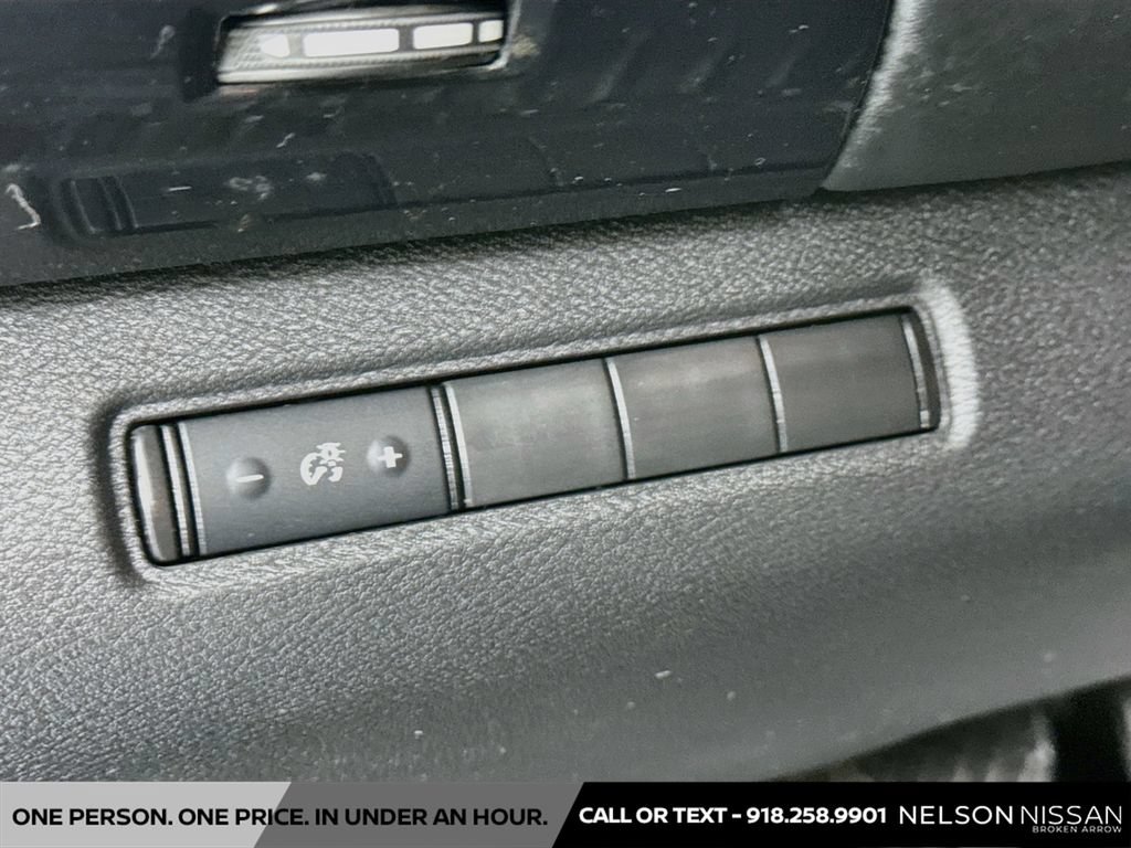 Used 2022 Nissan Pathfinder S FWD image 10