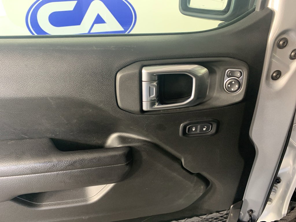 Used 2022 Jeep Wrangler Unlimited Rubicon w/ Xtreme Recon 35" Tire Package image 15