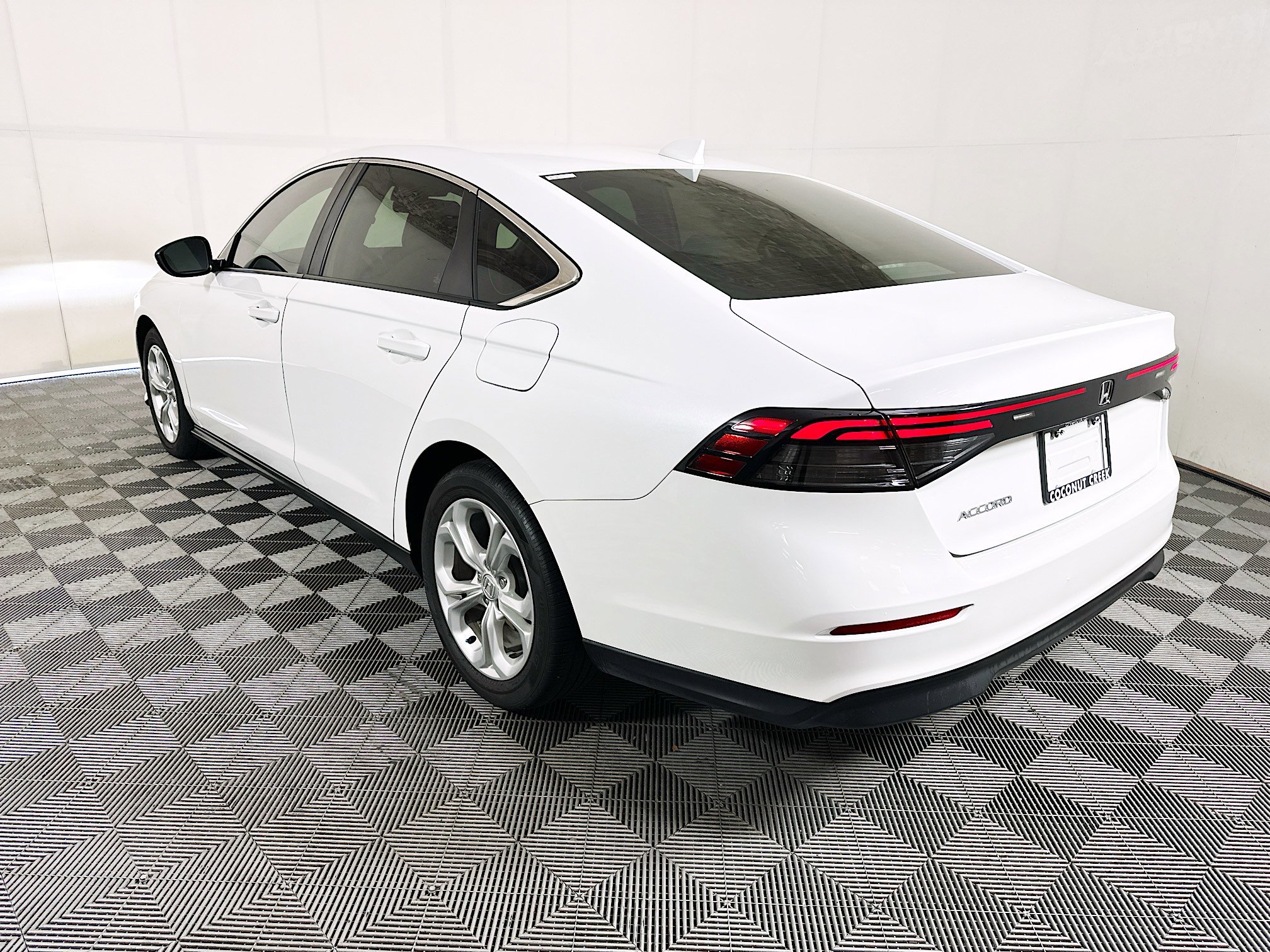 Used 2024 Honda Accord LX image 5