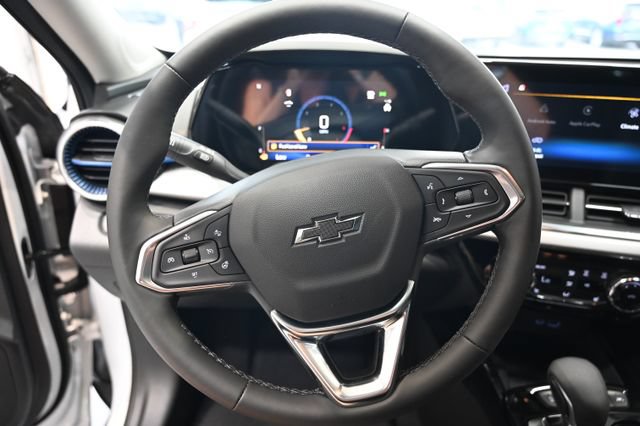 New 2026 Chevrolet Trax LT w/ Sunroof Package FWD image 21
