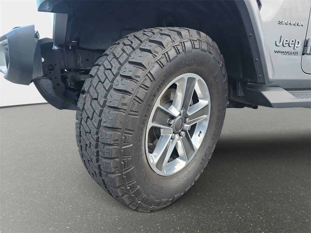 Used 2019 Jeep Wrangler Unlimited Sahara image 38