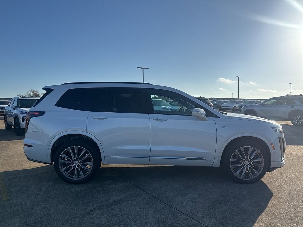 Used 2020 Cadillac XT6 Sport image 10