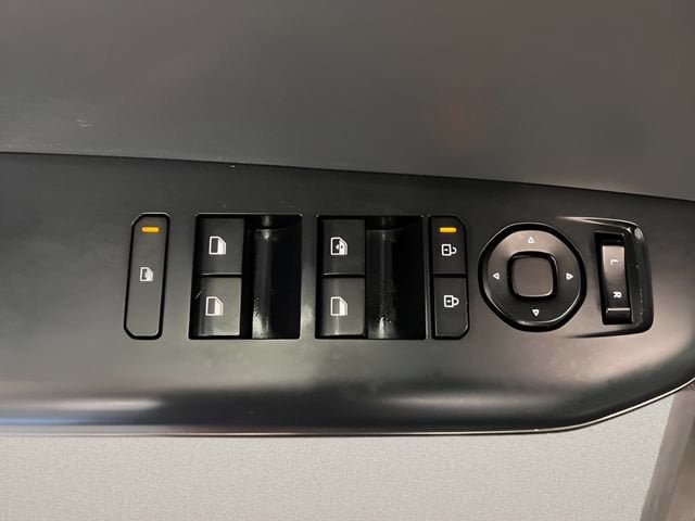 Used 2025 Kia K4 FWD image 14