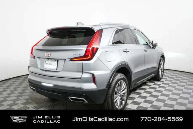 Used 2024 Cadillac XT4 Premium Luxury image 3