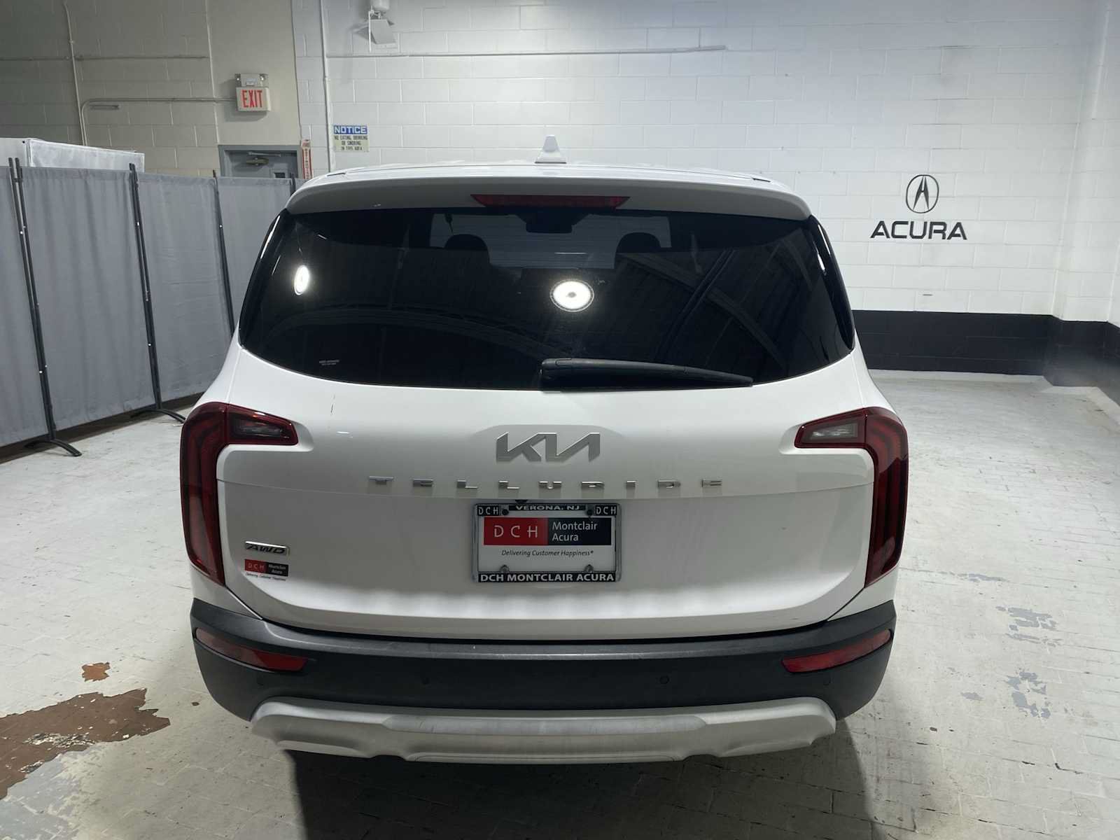 Used 2022 Kia Telluride LX AWD/4WD image 5