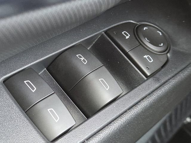 New 2026 Chevrolet Equinox EV LT image 15