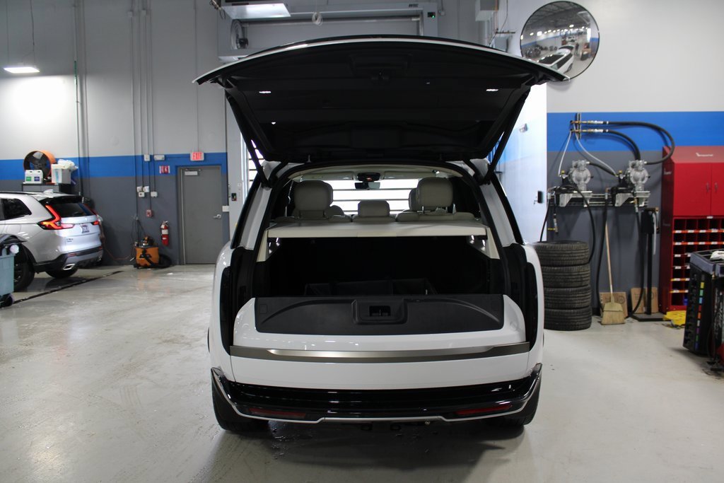 Used 2024 Land Rover Range Rover SE image 41
