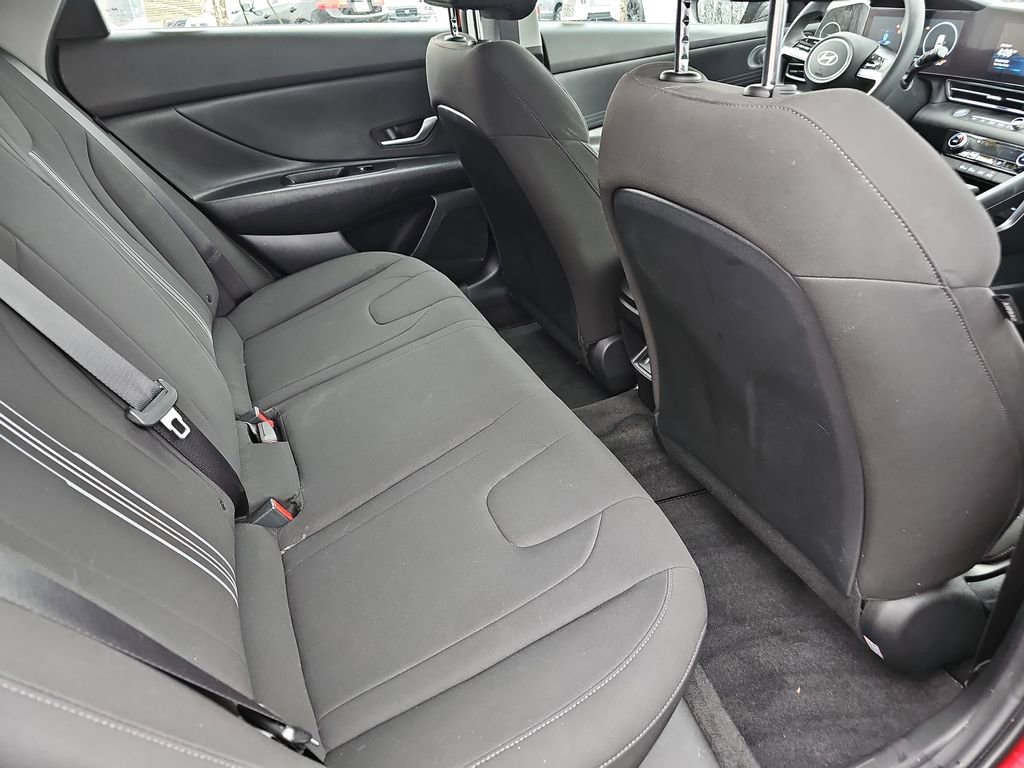 Used 2024 Hyundai Elantra SEL image 13