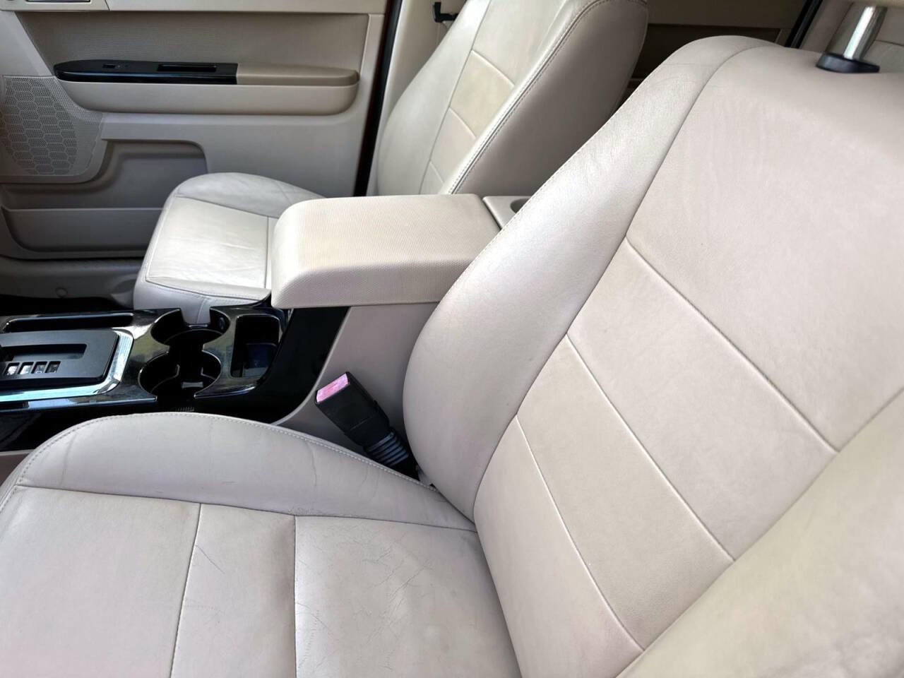Used 2010 Ford Escape Limited FWD image 15