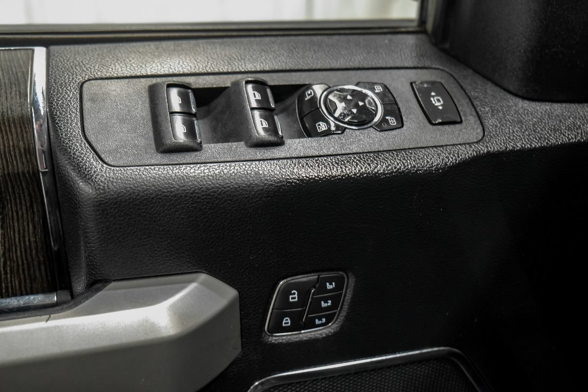 Used 2020 Ford F250 Lariat w/ Lariat Ultimate Package AWD/4WD image 44