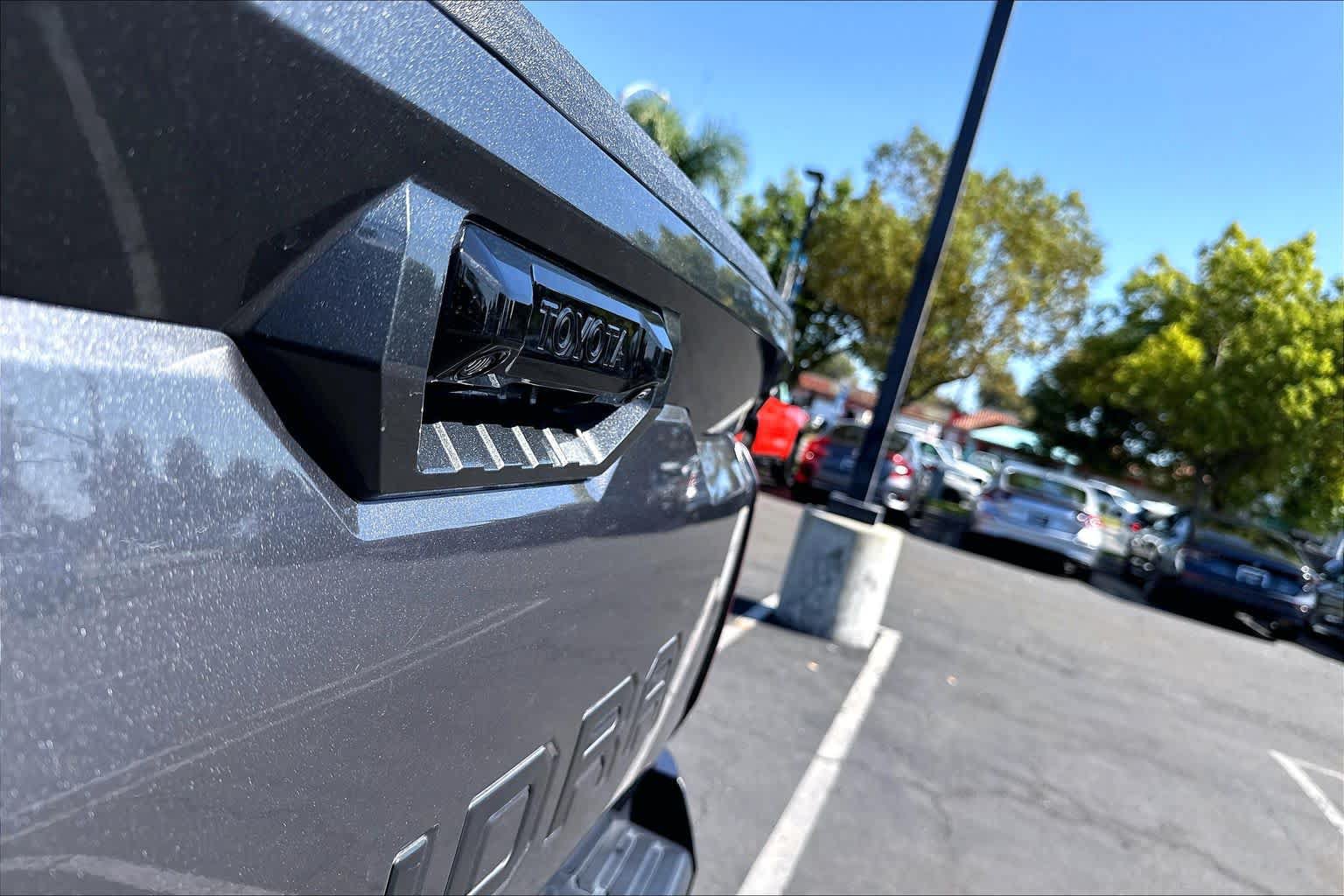 Used 2024 Toyota Tundra Limited AWD/4WD image 30