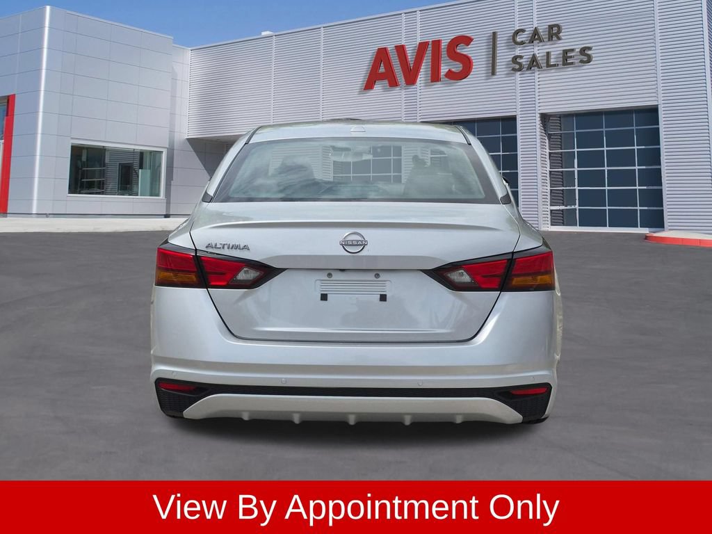 Used 2025 Nissan Altima 2.5 SV FWD image 7