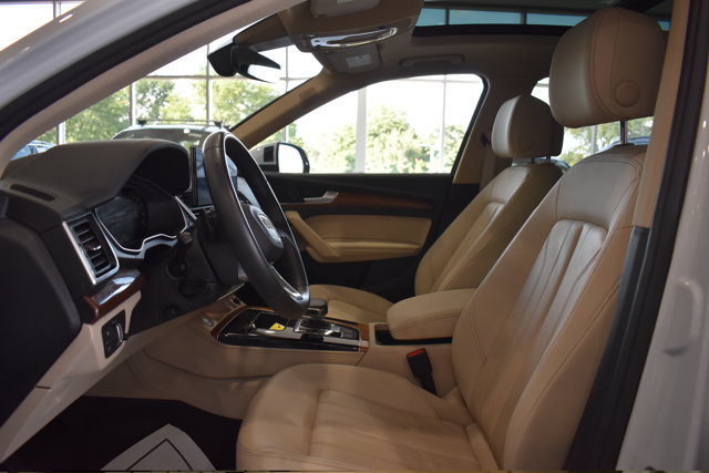 Used 2023 Audi Q5 2.0T Premium Plus w/ Premium Plus Package AWD/4WD image 11
