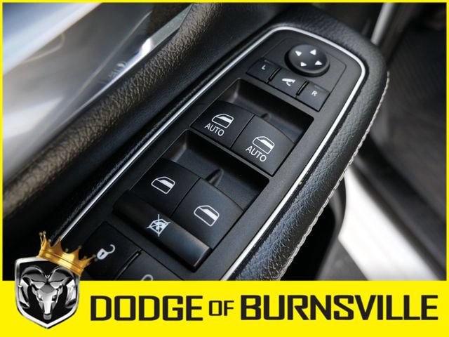 Used 2024 RAM 1500 Laramie AWD/4WD image 18
