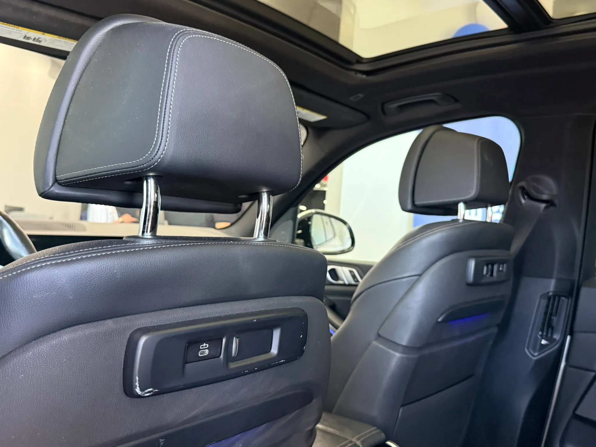 Used 2019 BMW X5 xDrive50i w/ M Sport Package AWD/4WD image 31