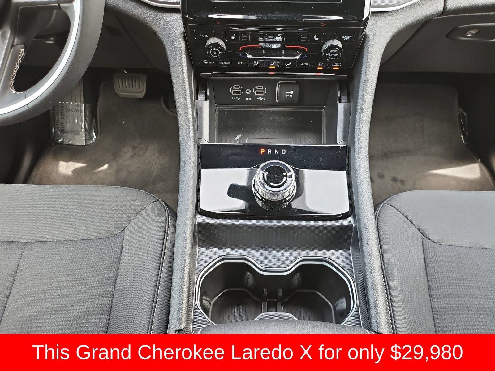 Used 2025 Jeep Grand Cherokee Laredo X w/ Luxury Tech Group I RWD image 31
