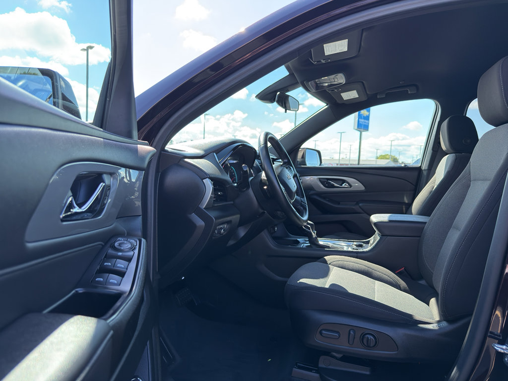 Used 2023 Chevrolet Traverse LT w/ LPO, Floor Liner Package image 12