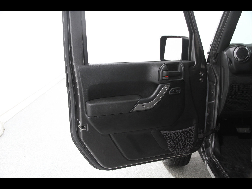 Used 2018 Jeep Wrangler Unlimited Sport S image 4