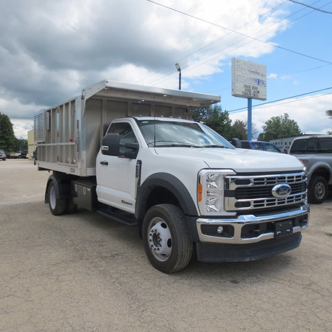 Used 2023 Ford F550 4x4 Regular Cab Super Duty w/ XLT Value Package image 3