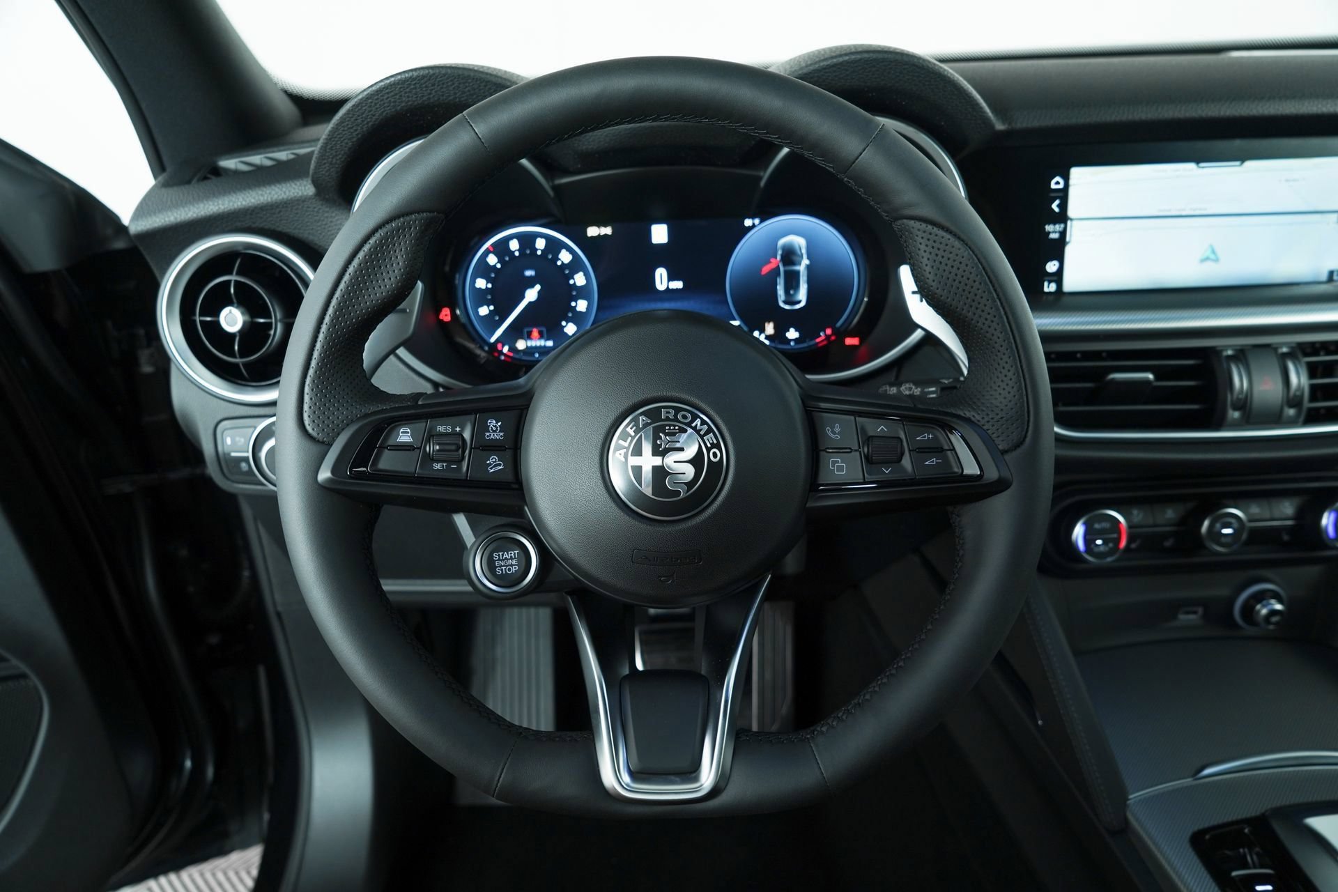 New 2025 Alfa Romeo Stelvio Sprint AWD/4WD image 25