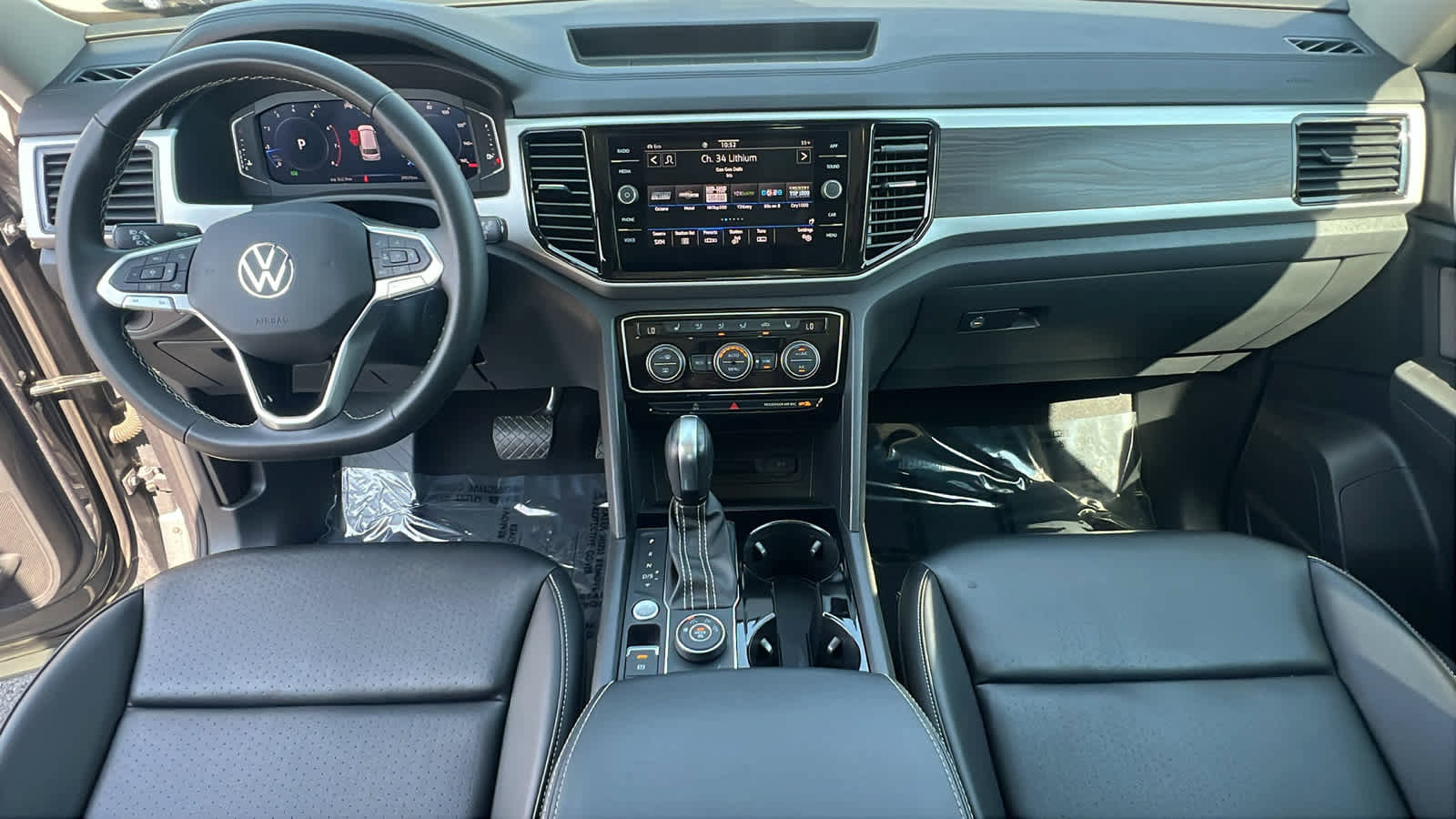 Certified 2023 Volkswagen Atlas SE image 26