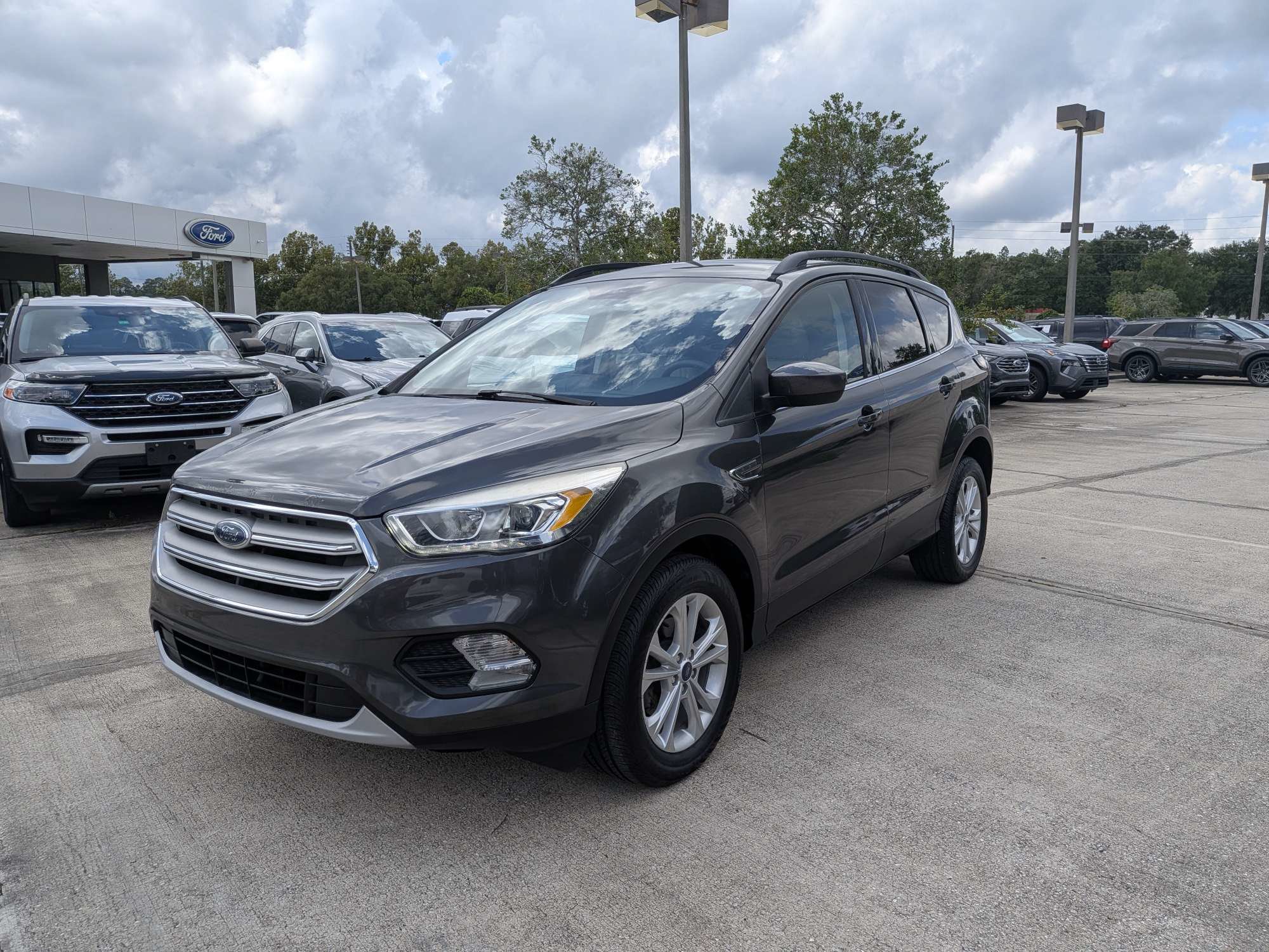 Used 2018 Ford Escape SEL FWD image 8
