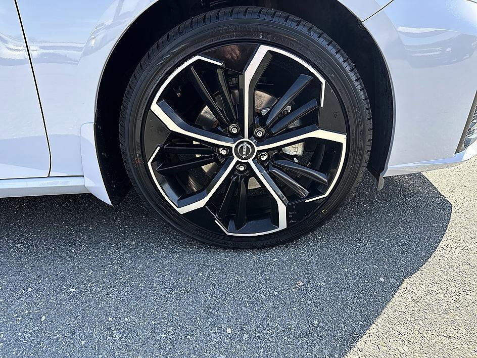 Certified 2024 Nissan Altima 2.5 SR FWD image 12