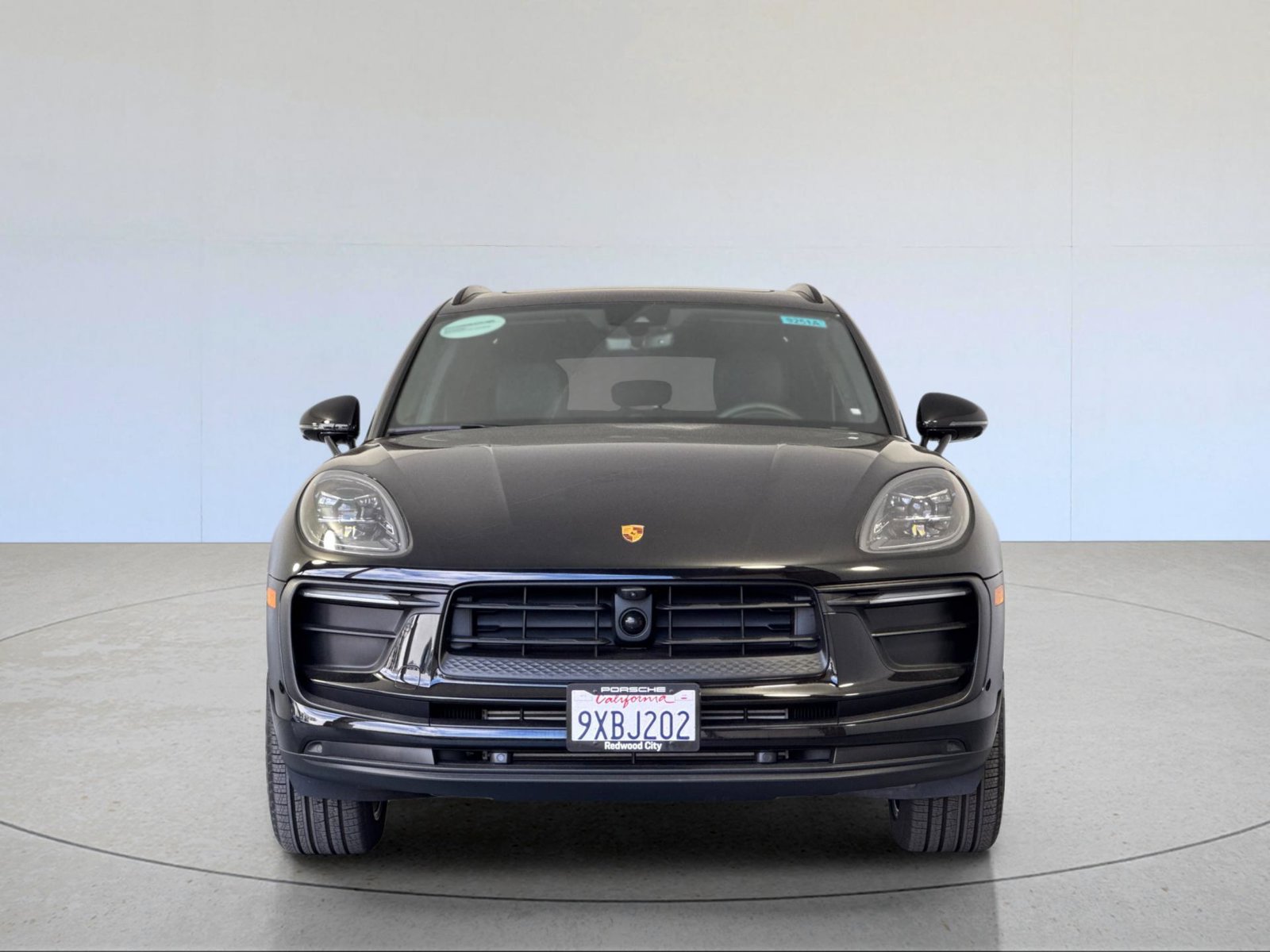 Certified 2026 Porsche Macan AWD/4WD image 11