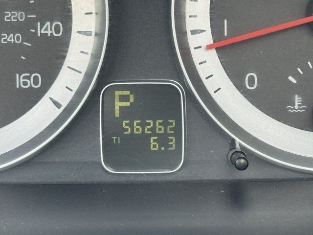 Used 2012 Volvo C70 T5 w/ Climate Pkg FWD image 9