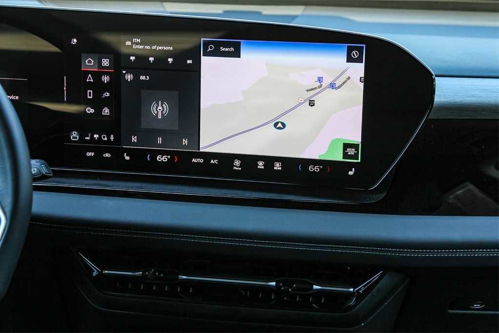 Used 2025 Audi Q6 e-tron Premium w/ Convenience Package image 14