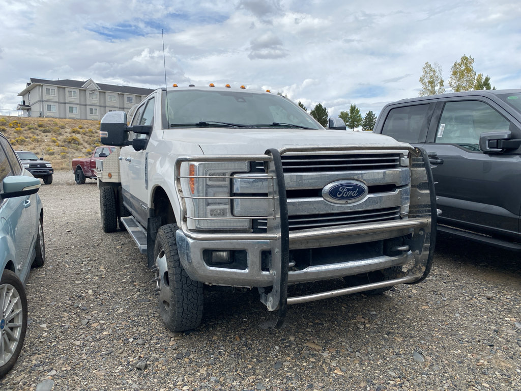 Used 2017 Ford F350 Lariat w/ Lariat Ultimate Package image 2