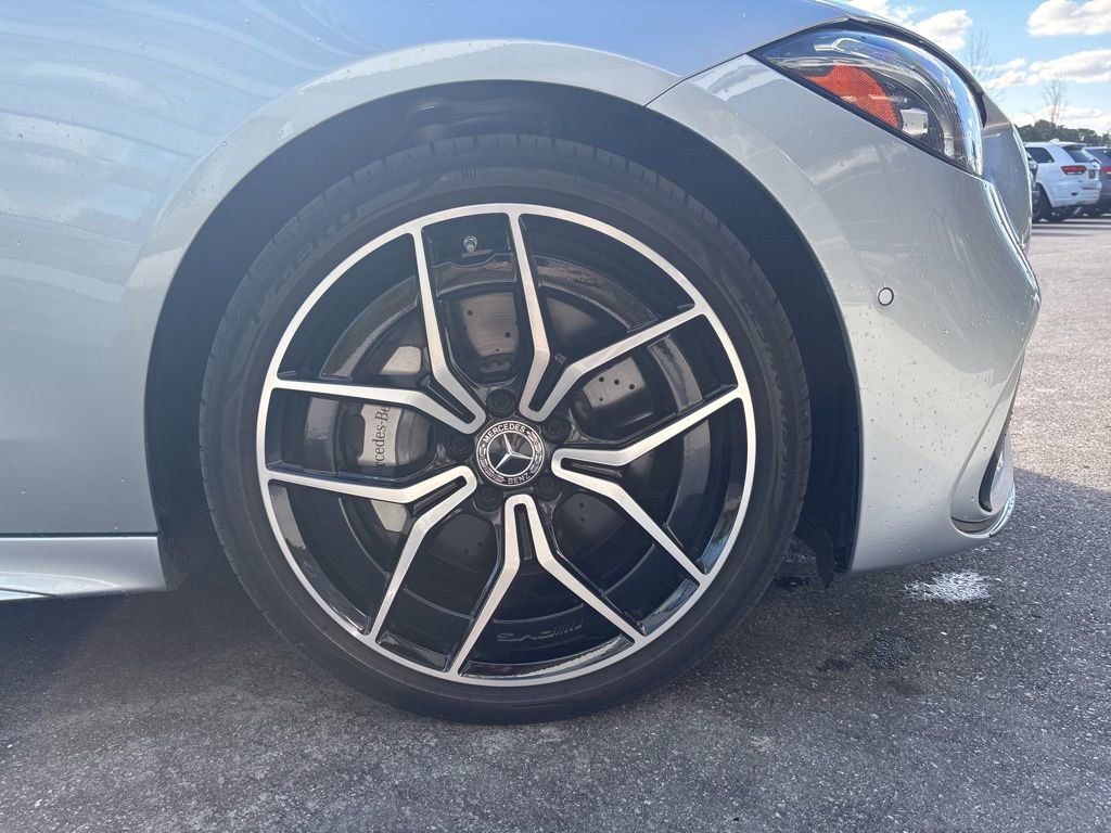 Used 2024 Mercedes-Benz C 300 Sedan image 12