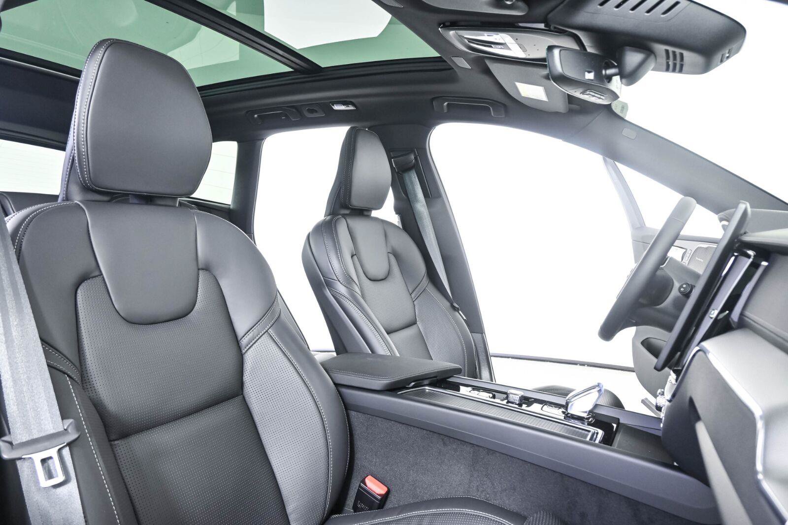 New 2026 Volvo XC60 B5 Ultra w/ Protection Package Premier AWD/4WD image 23