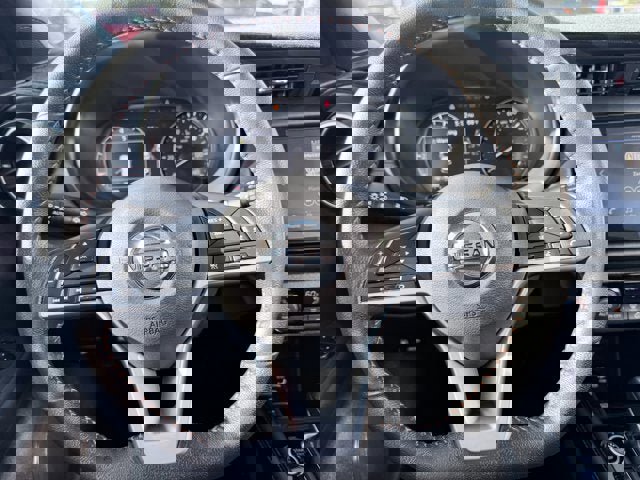 Certified 2021 Nissan Kicks SR w/ Interior Electronics Package image 13