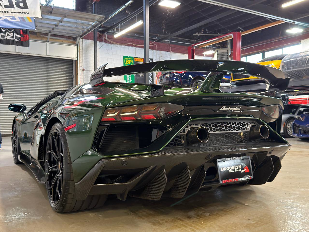 Used 2021 Lamborghini Aventador SVJ AWD/4WD image 10