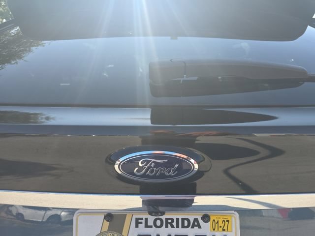 Used 2019 Ford Edge Titanium w/ Equipment Group 301A FWD image 5