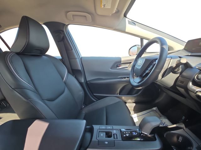 Used 2025 Toyota Prius XLE image 16