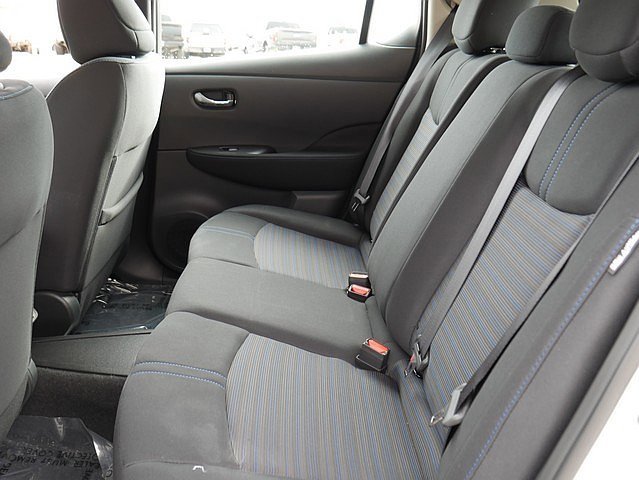 Used 2025 Nissan Leaf S image 15