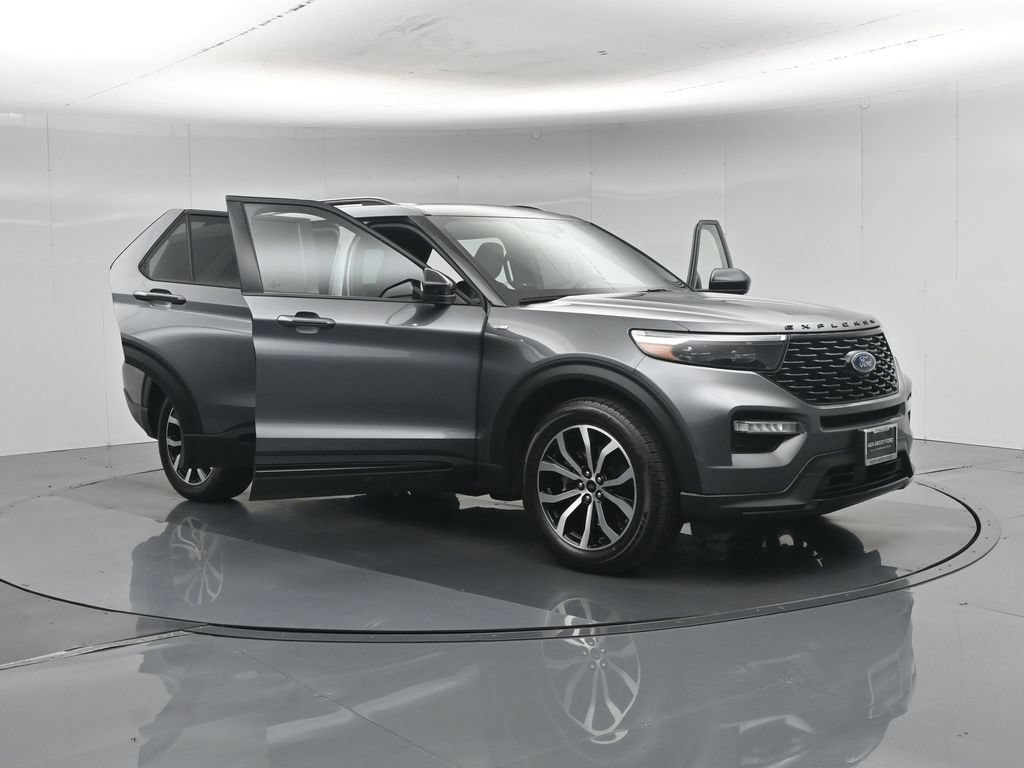 Certified 2022 Ford Explorer ST-Line w/ Class IV Trailer Tow Package AWD/4WD image 32