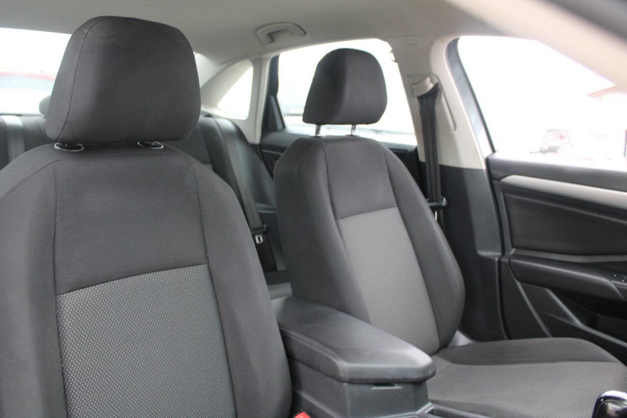 Used 2019 Volkswagen Jetta S image 14