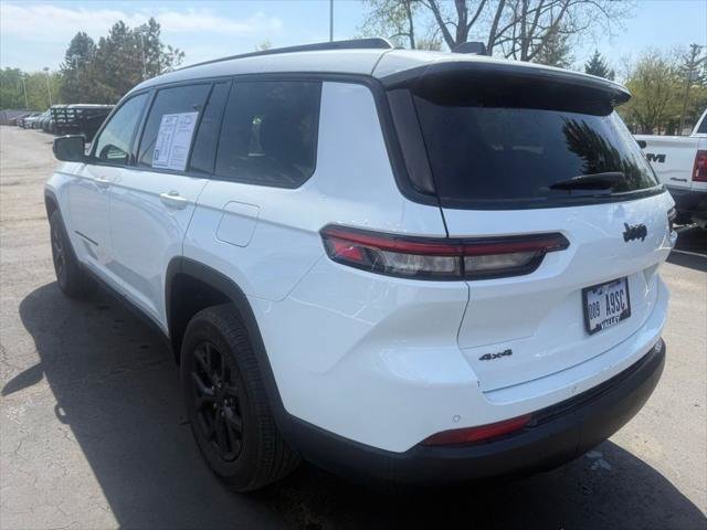 Certified 2024 Jeep Grand Cherokee L Altitude AWD/4WD image 5