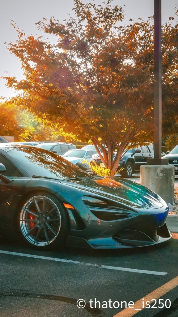 Used 2019 McLaren 720S Performance RWD image 9