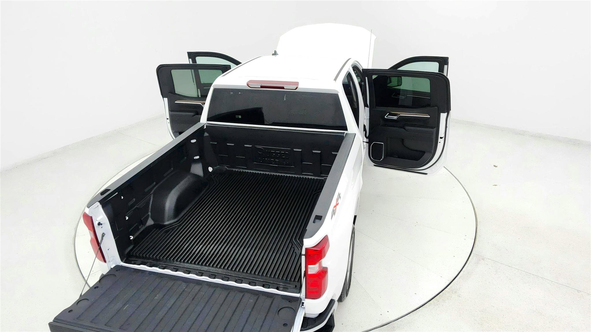 Used 2025 Chevrolet Silverado 1500 LT image 23