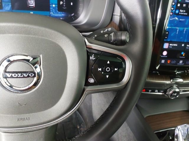 Used 2023 Volvo XC60 B5 Ultimate w/ Climate Package image 31