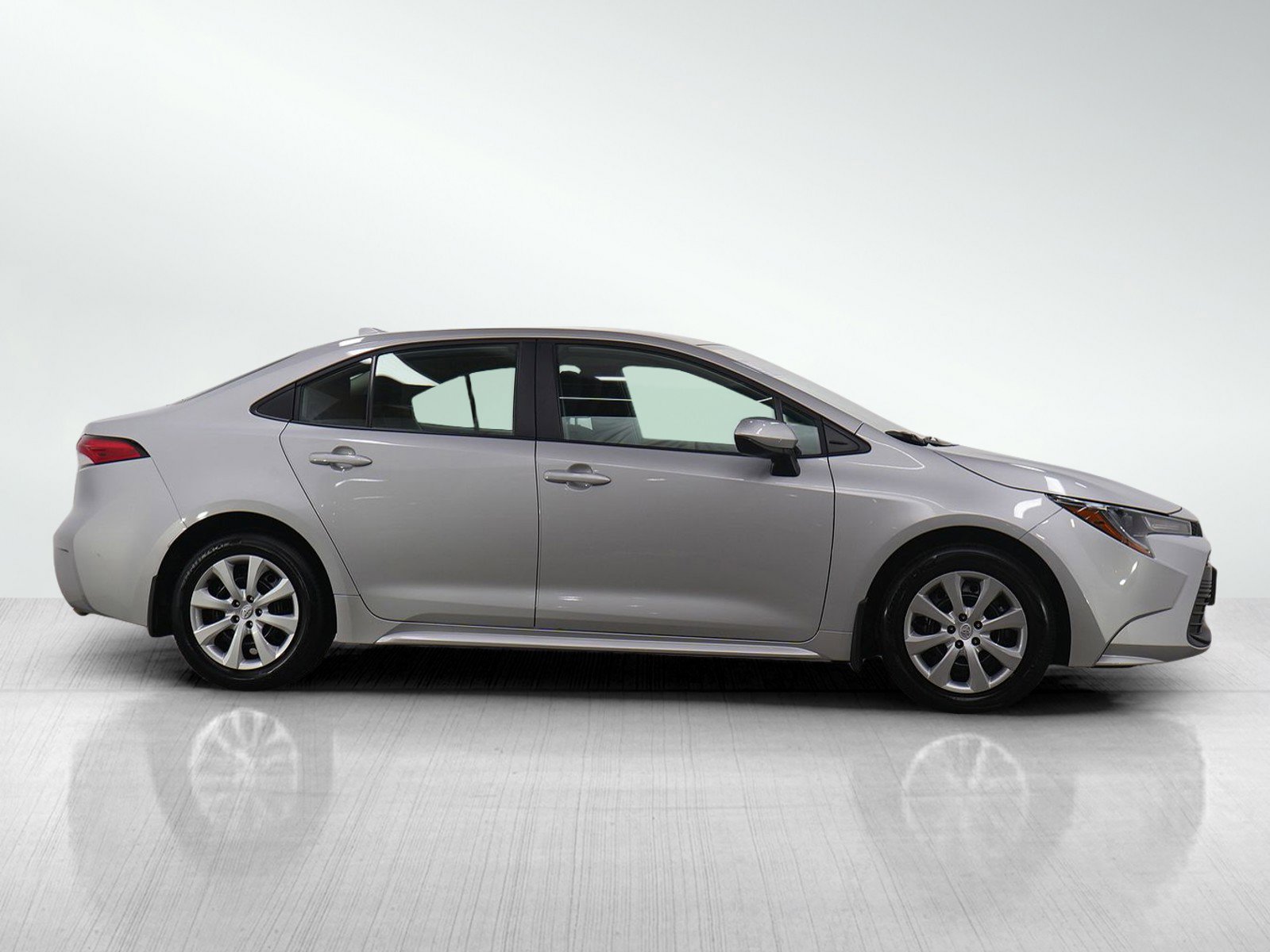 Used 2024 Toyota Corolla LE image 6