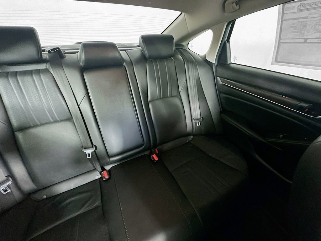 Used 2021 Honda Accord Touring image 14