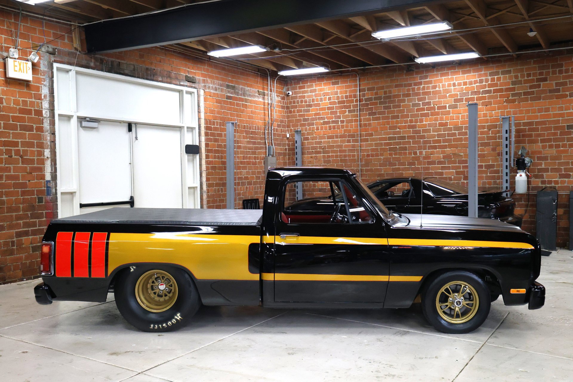 Used 1992 Dodge D/W Truck 150 image 29