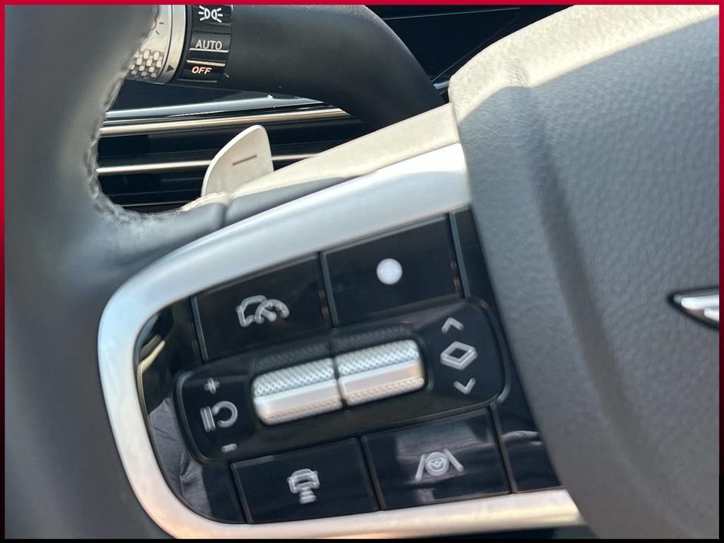 Used 2025 Genesis GV80 2.5T Standard AWD/4WD image 16