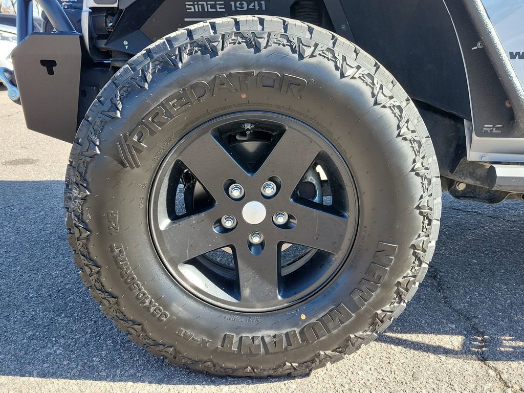 Used 2017 Jeep Wrangler Unlimited Sahara w/ Connectivity Group image 17
