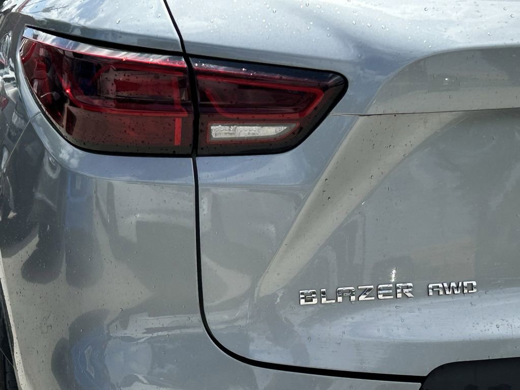 Used 2025 Chevrolet Blazer LT image 7